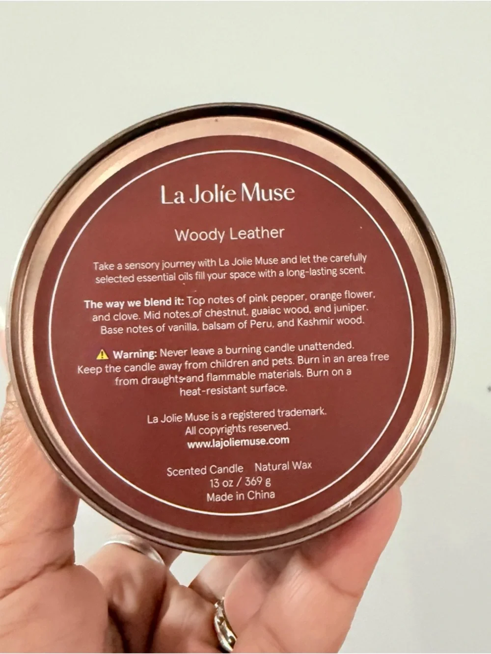 La Jolie Muse WOODY LEATHER Rose Gold Scented Candle in Tin with lid 13 oz